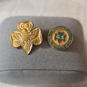 Vintage Girl Scout Gold pin and gold & Green enamel  GS Pin